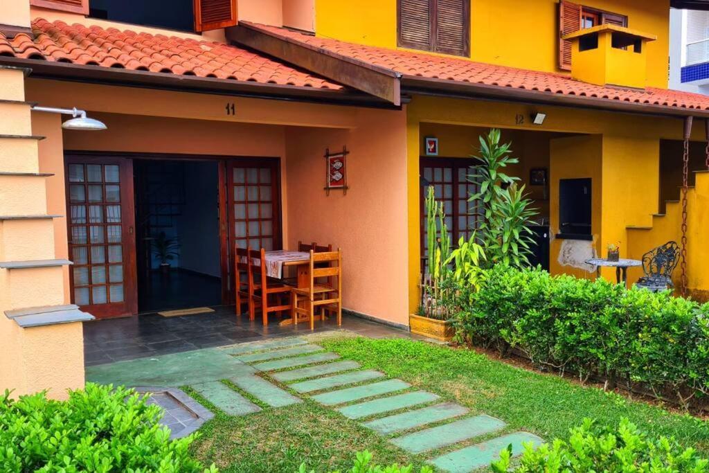 100Mts Da Praia Com Churrasqueira, Piscina E Wi-Fi Caraguatatuba Ngoại thất bức ảnh