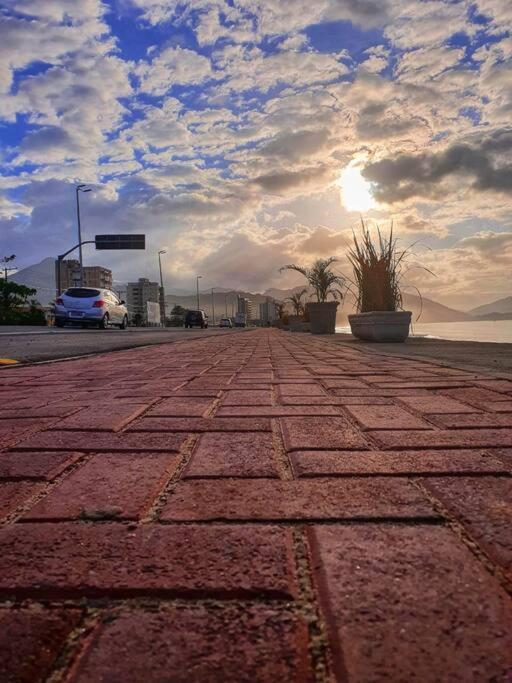100Mts Da Praia Com Churrasqueira, Piscina E Wi-Fi Caraguatatuba Ngoại thất bức ảnh