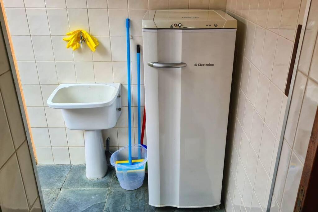 100Mts Da Praia Com Churrasqueira, Piscina E Wi-Fi Caraguatatuba Ngoại thất bức ảnh